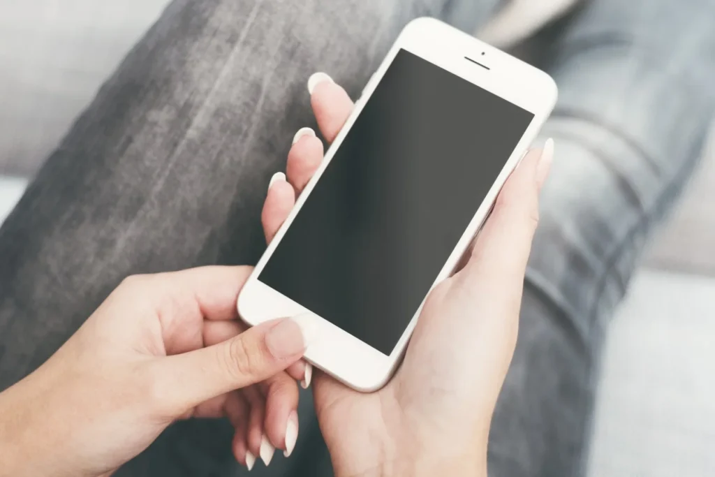 Master Your iPhone Maintenance: A Step-by-Step Guide to Cleaning Your Charging Port Safely and Effectively 1 master your iphone maintenance a step by step guide to cleaning your charging port safely and effectively
